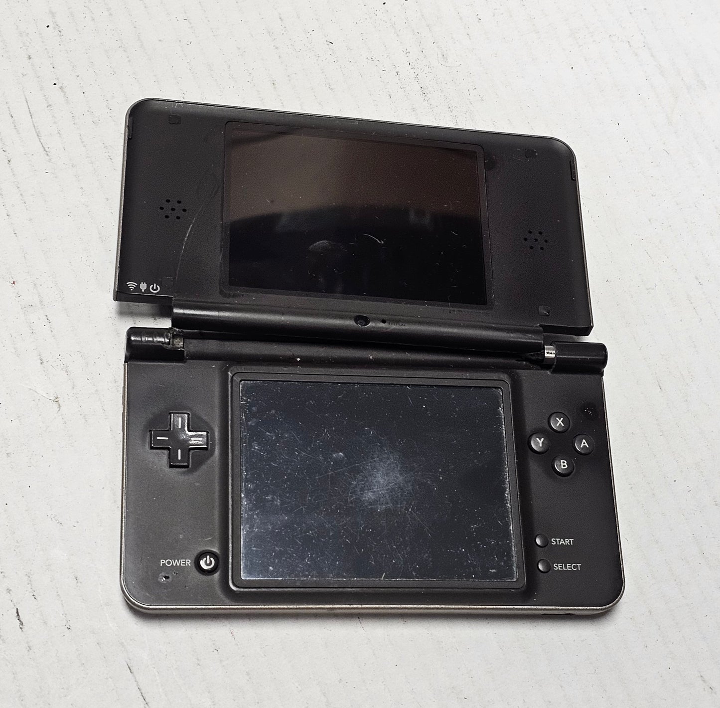 020: DSi XL Console