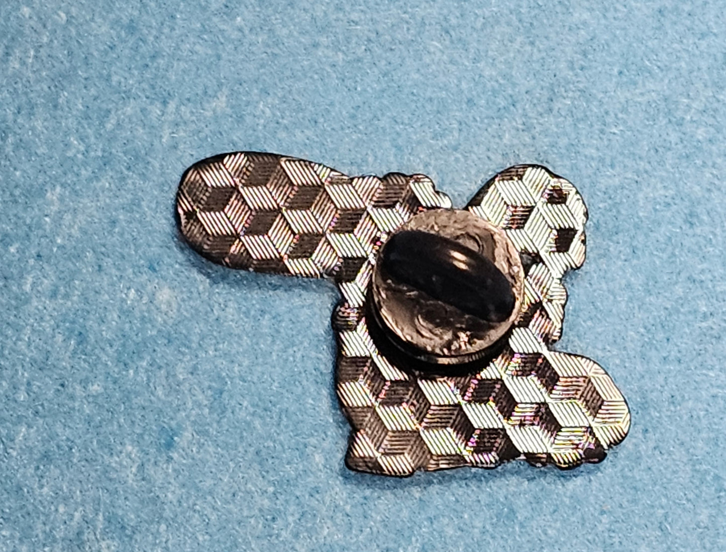 155: Labyrinth Worm Pin