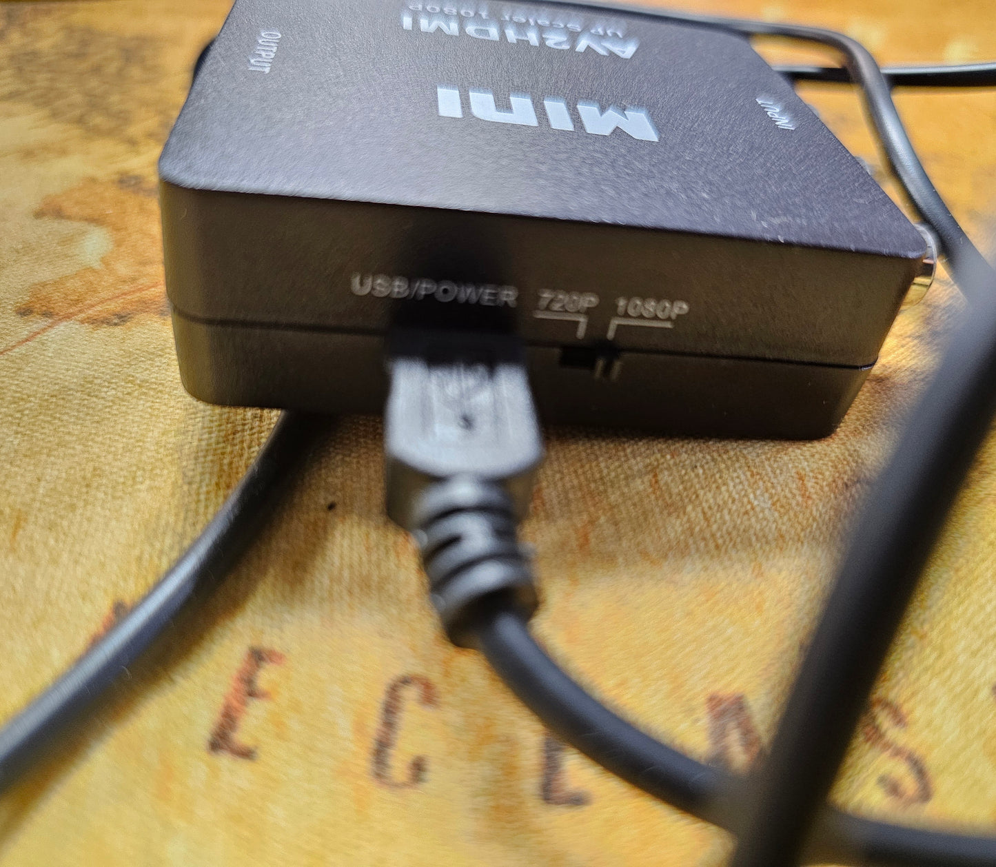 229: MINI AV2HDMI Adapter 1080P