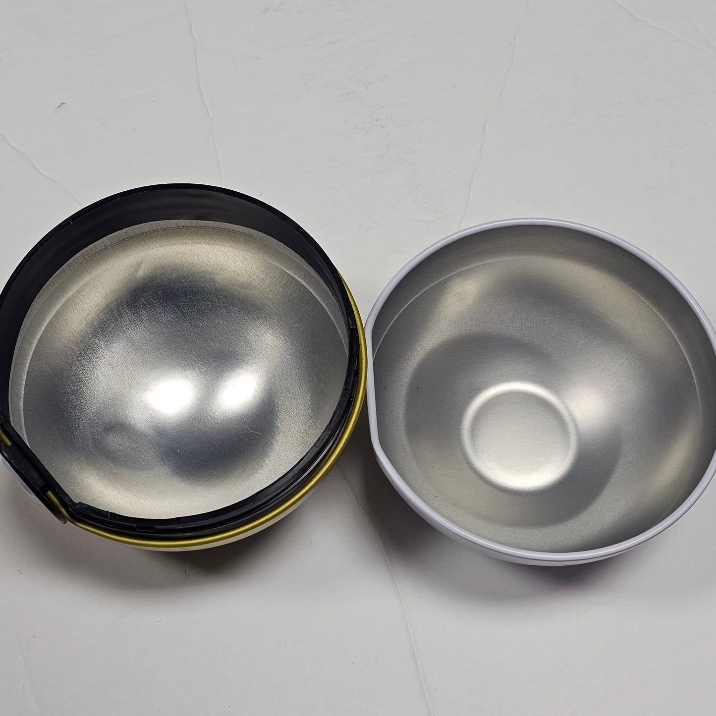 150: Pokemon Ball Tin
