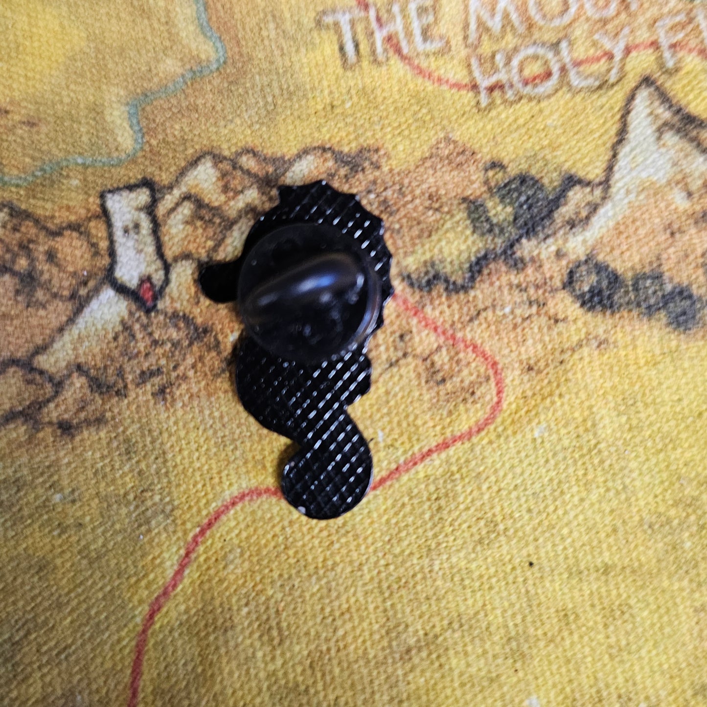 148: Tiny Seahorse Pin