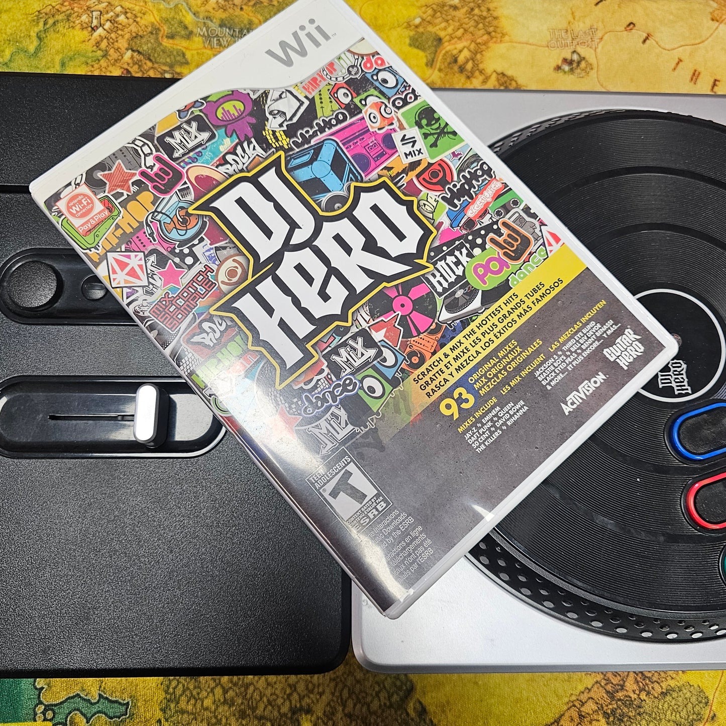002: DJ Hero Game and Turntable - Wii