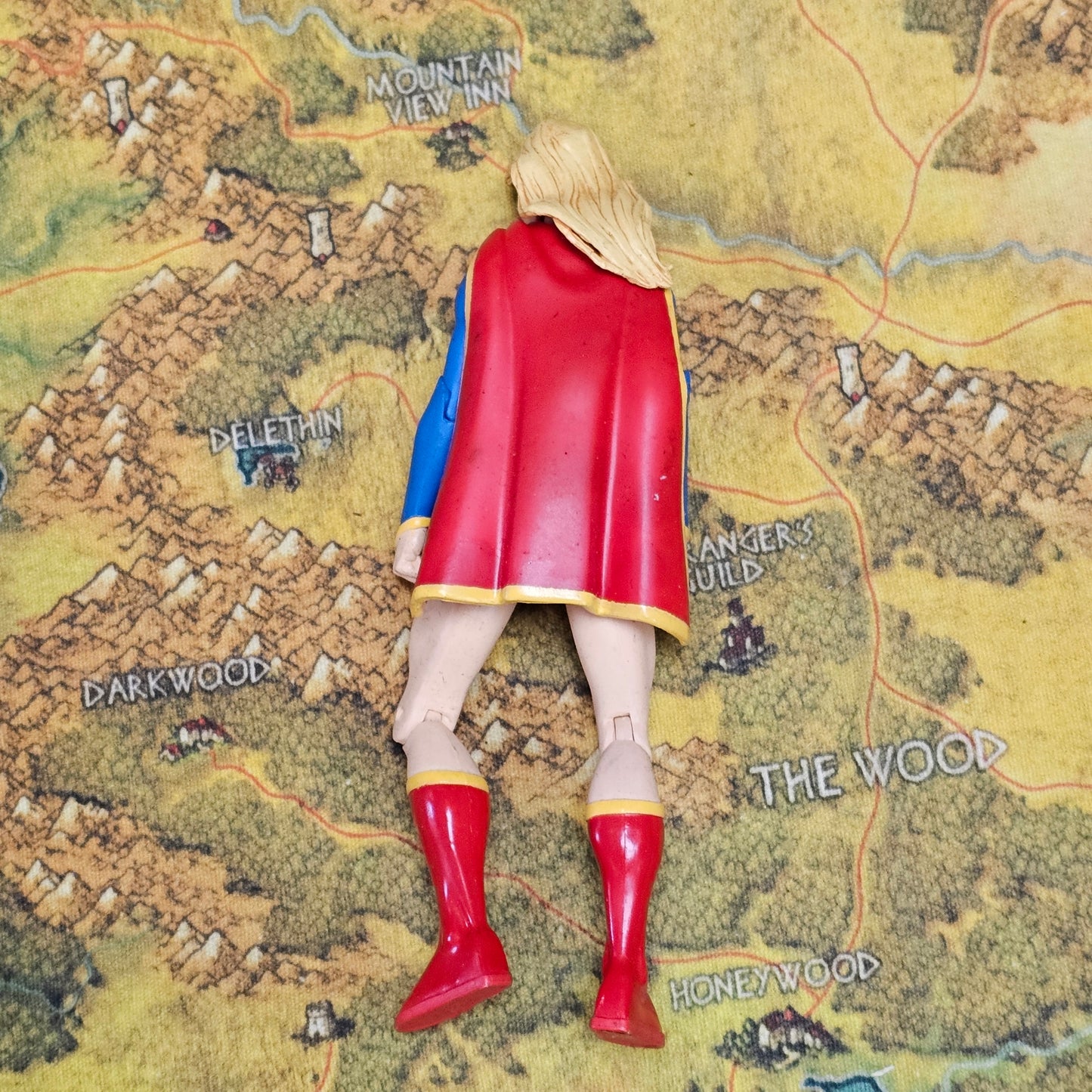 082: Supergirl Figure
