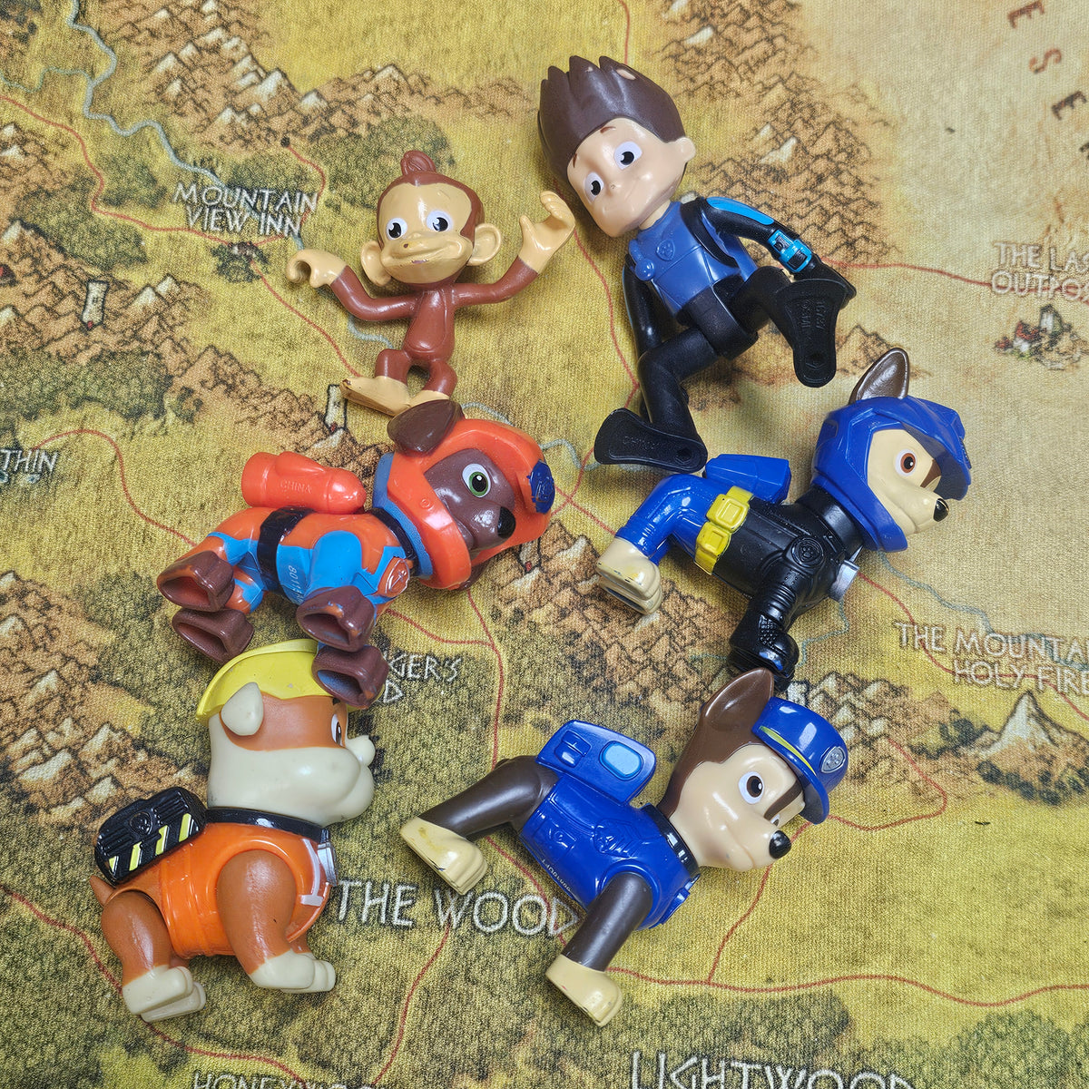 084: Paw Patrol Toy Lot