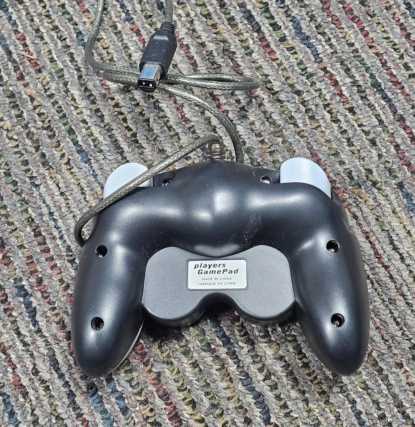 047: Hip Gear GameCube Controller