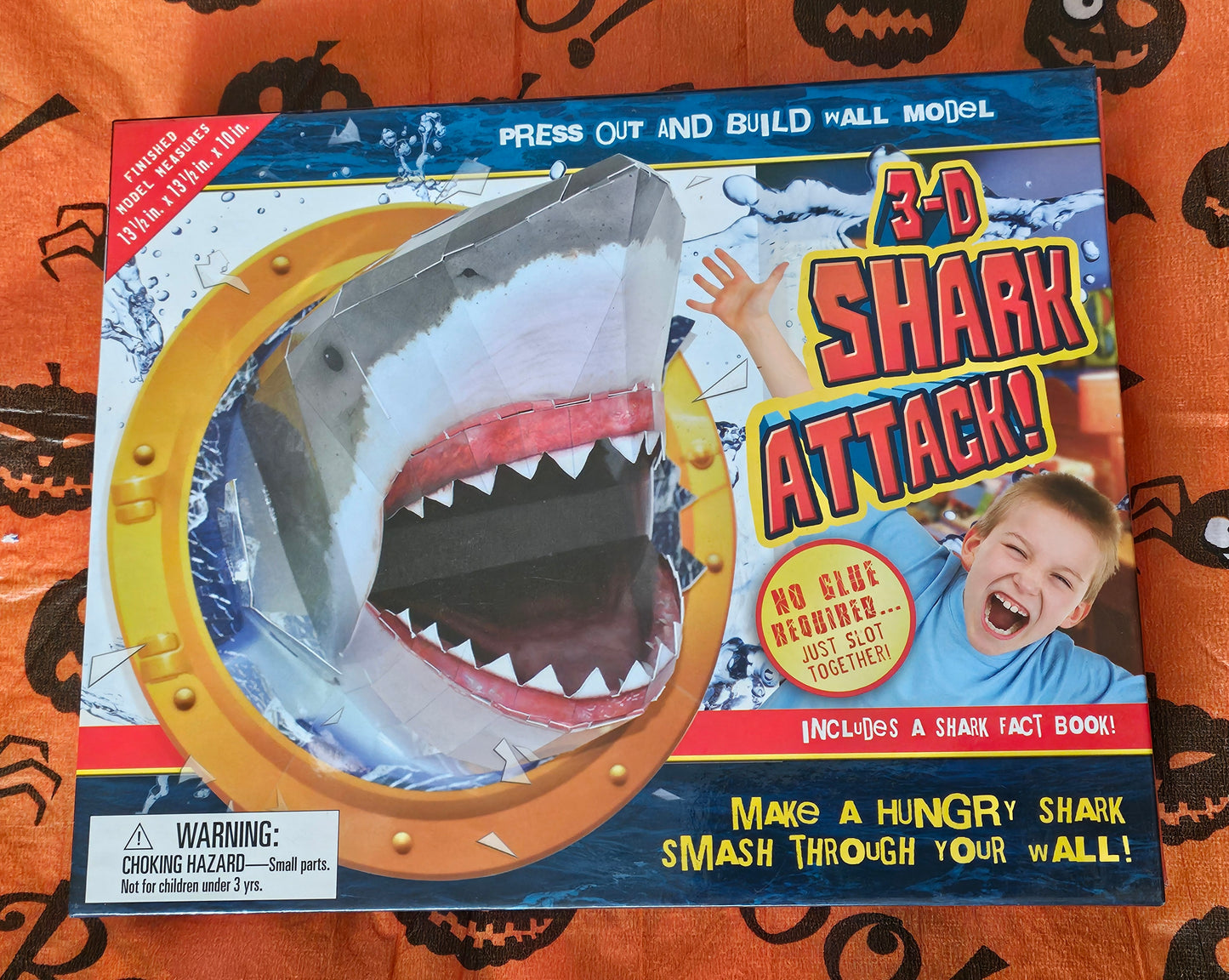 146: Shark Attack Paper Craft Kit