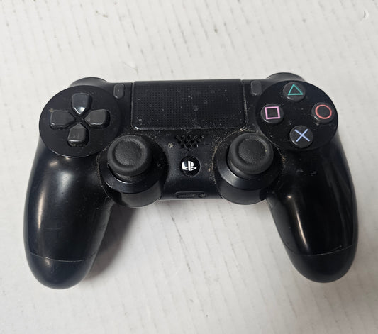 002: PS4 Controller
