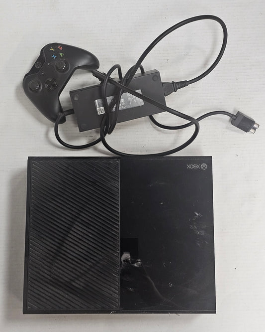 041: XBox One Console w/Controller