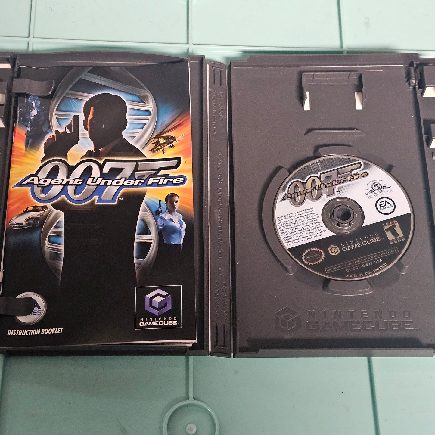 073: 007 Agent Under Fire - GameCube