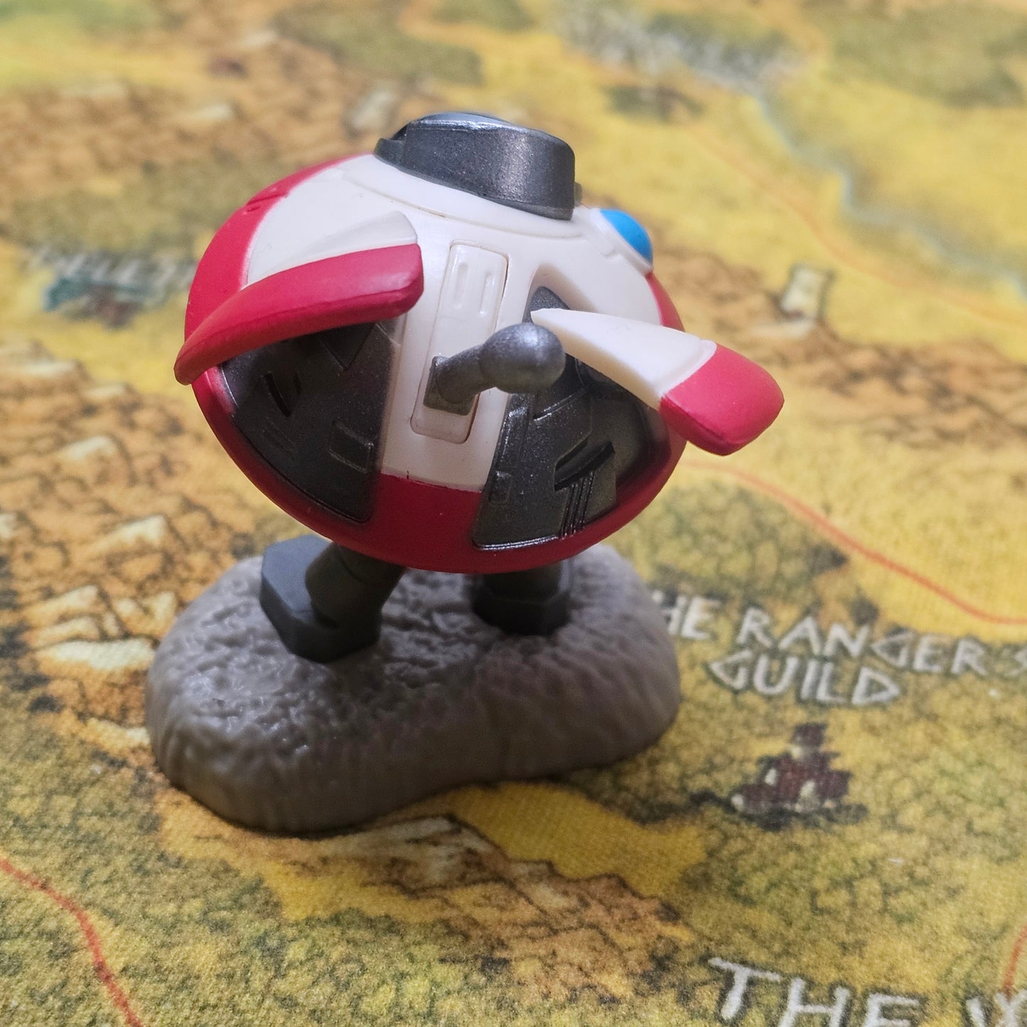 086: Standing Lola Figure