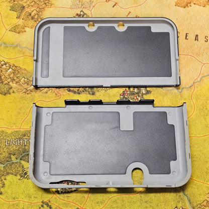 159: 3DS XL Shell