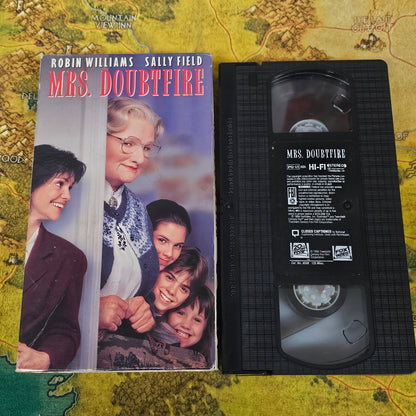 261: Mrs. Doubtfire (VHS)