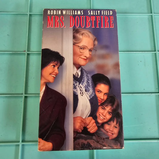 185: Mrs. Doubtfire (VHS)