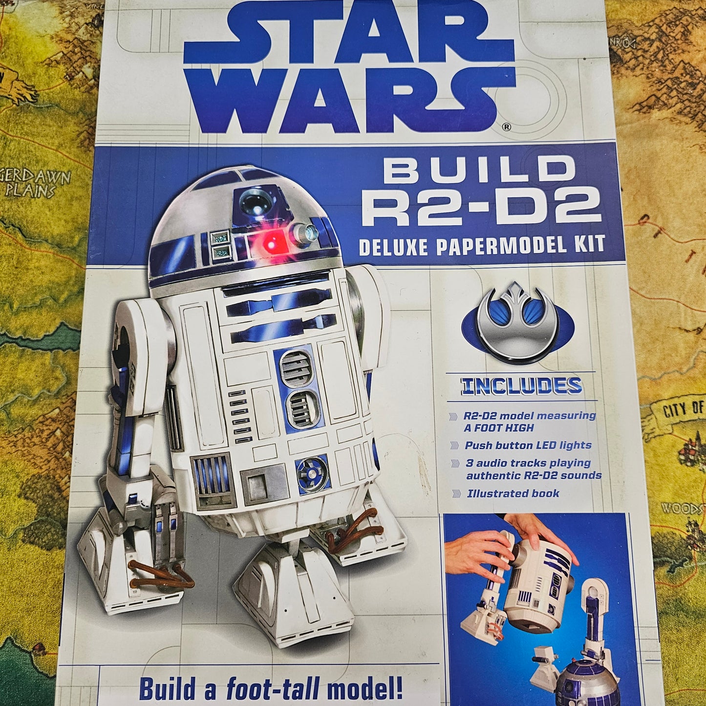 220: R2-D2 Papercraft Model Kit