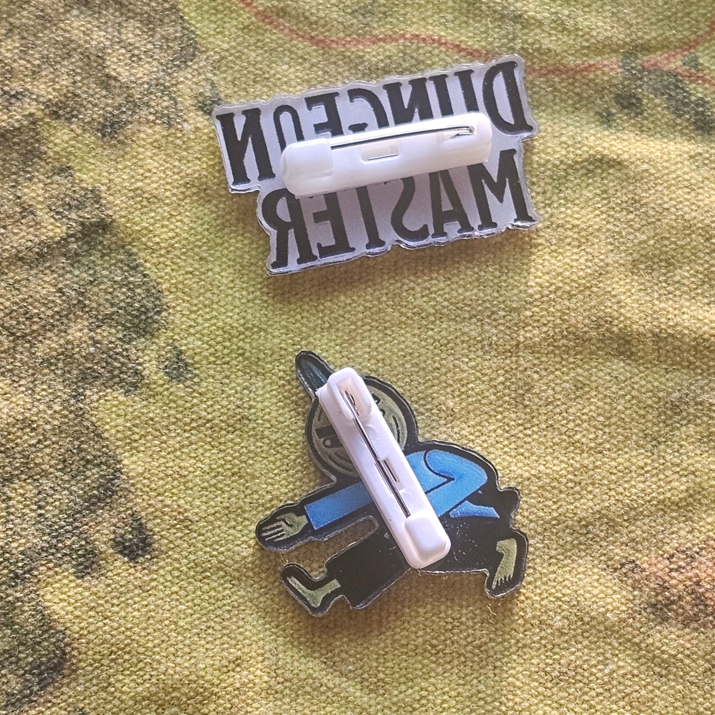 093: Acrylic Pins Unacceptable/DM