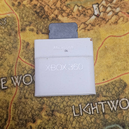 025: XBox 360 Memory Card