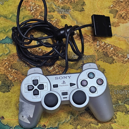 124: Silver PS2 Controller