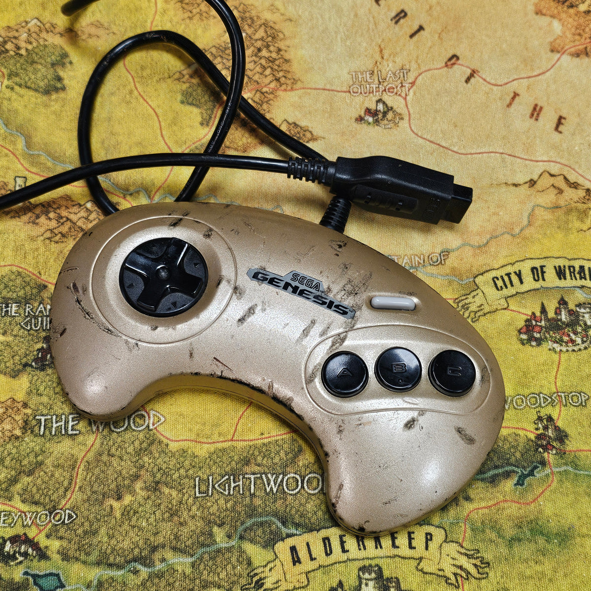 127: Gold Sega Genesis Controller
