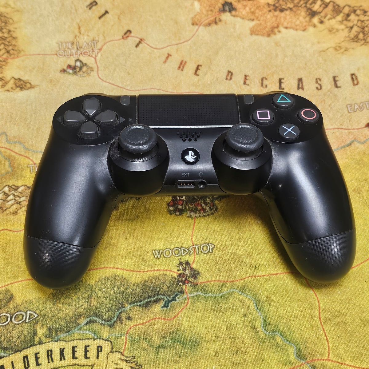 023: PS4 Controller