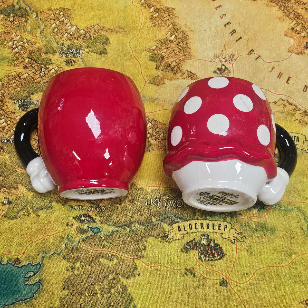 098: Minnie and Mickey Cups
