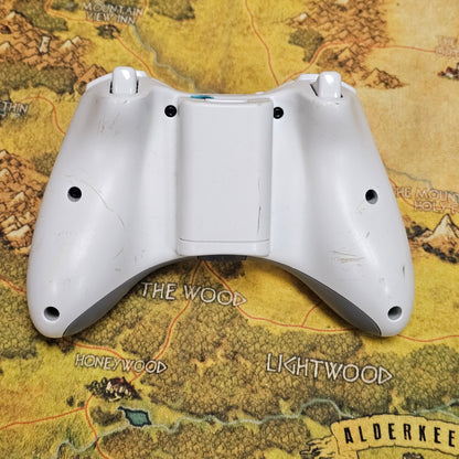 012: White XBox 360 Controller