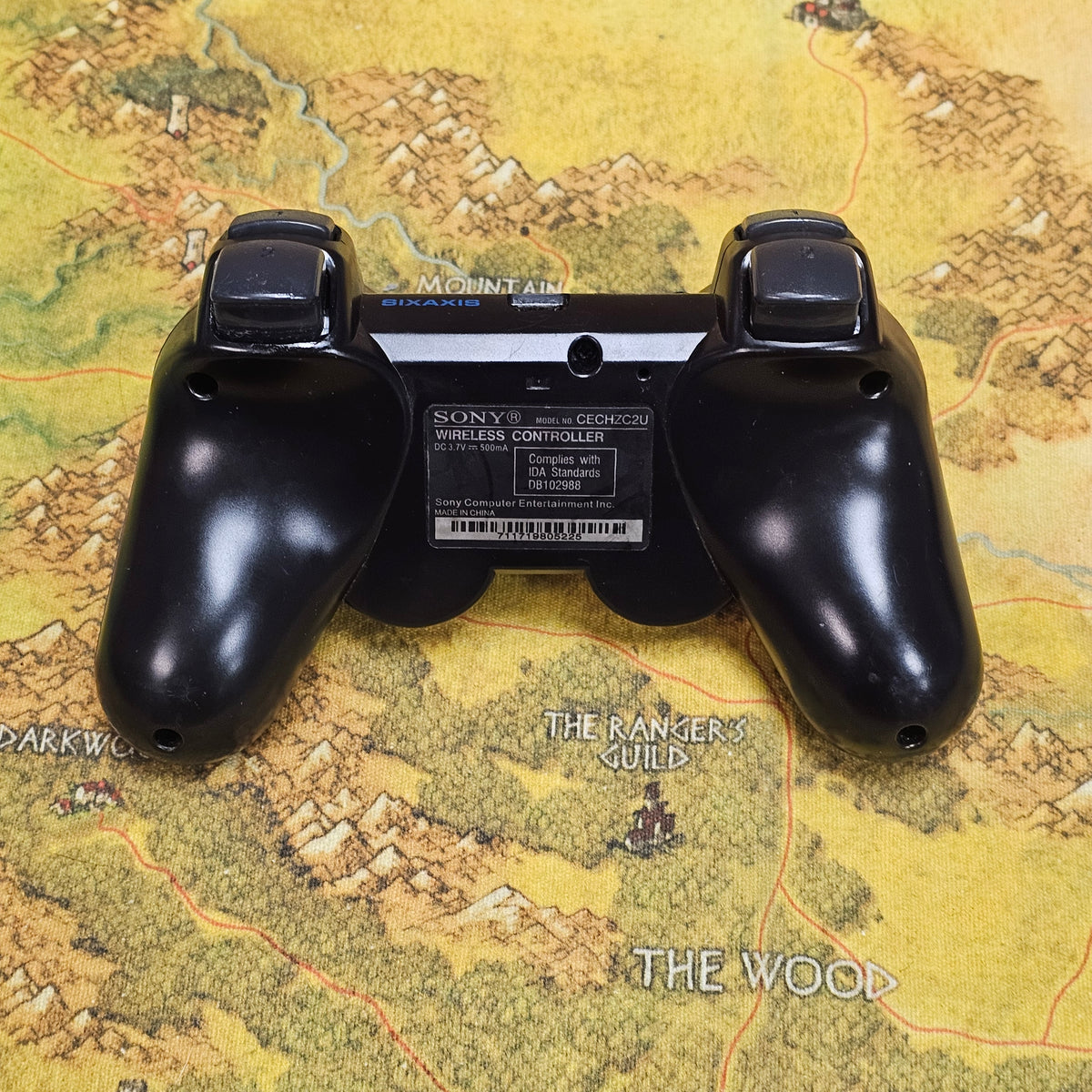 008: Black PS3 Controller
